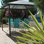 Apartment Le Logis De Lange Les Aigrettes Saint-Hilaire-la-Palud